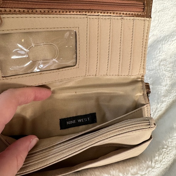 Nine West wallet purse Size 8x5 like new with cute grommet & crystal details - Picture 4 of 4